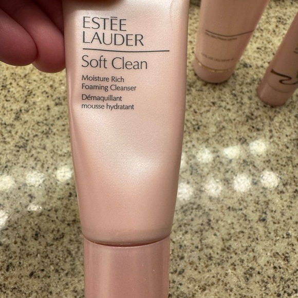 Estée Lauder Cleansing Products - Picture 2 of 6